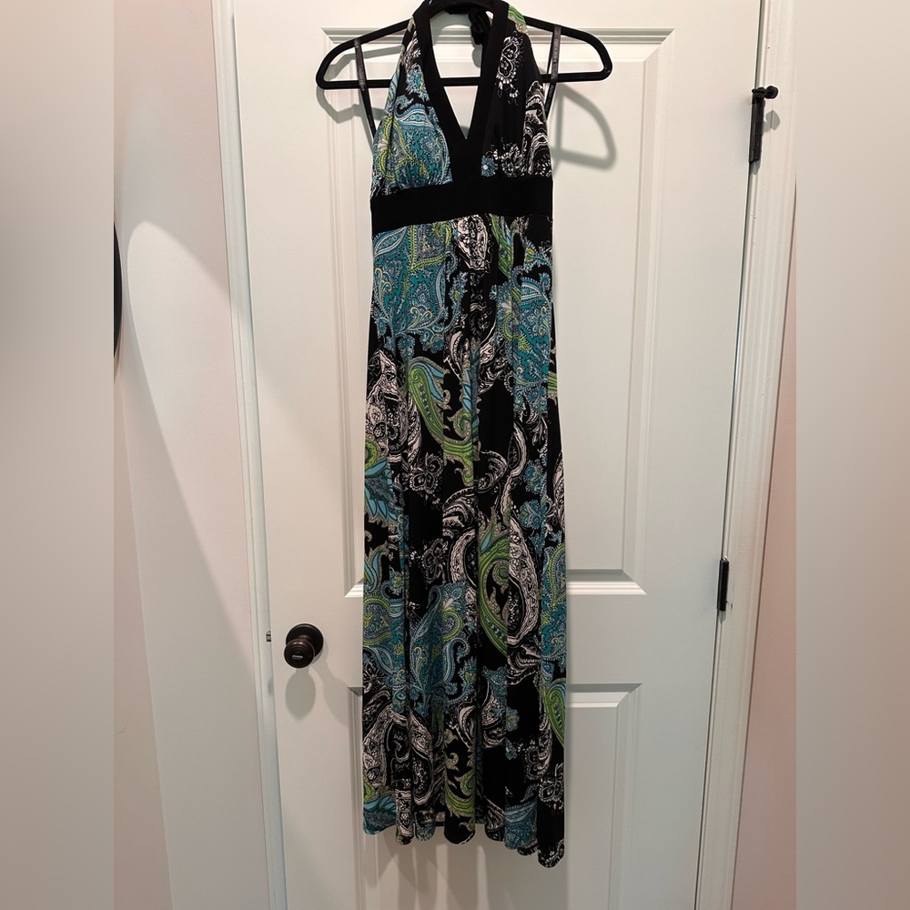 Elegant Paisley Maxi Dress - Black and Green